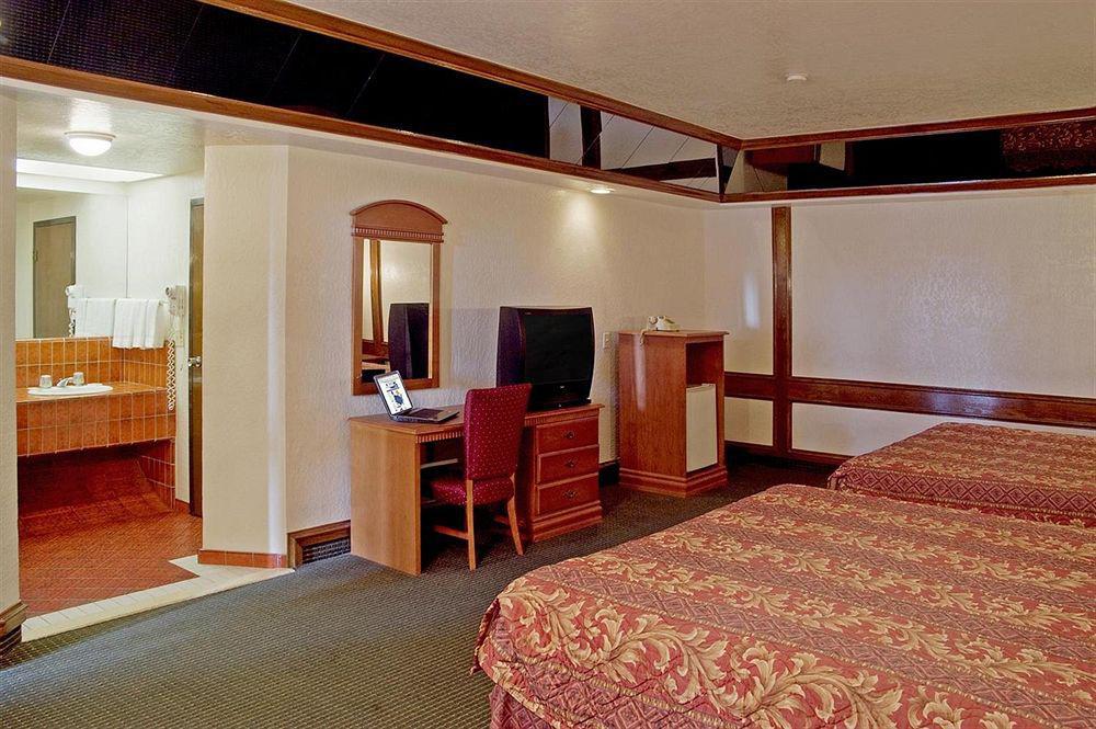 Americas Best Value Inn & Suites Los Angeles Downtown Sw Номер фото