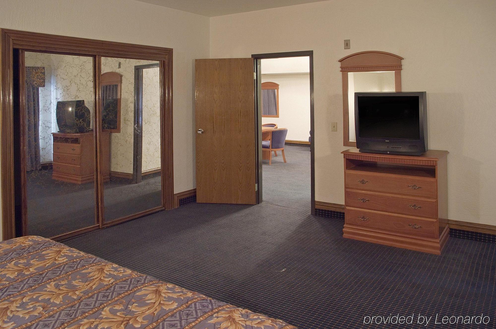 Americas Best Value Inn & Suites Los Angeles Downtown Sw Номер фото